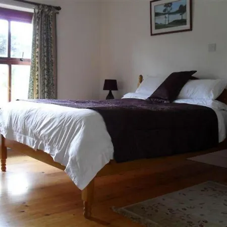 Lovely Sea View Apartment In Rineen - 4 Guests Skibbereen Exterior photo
