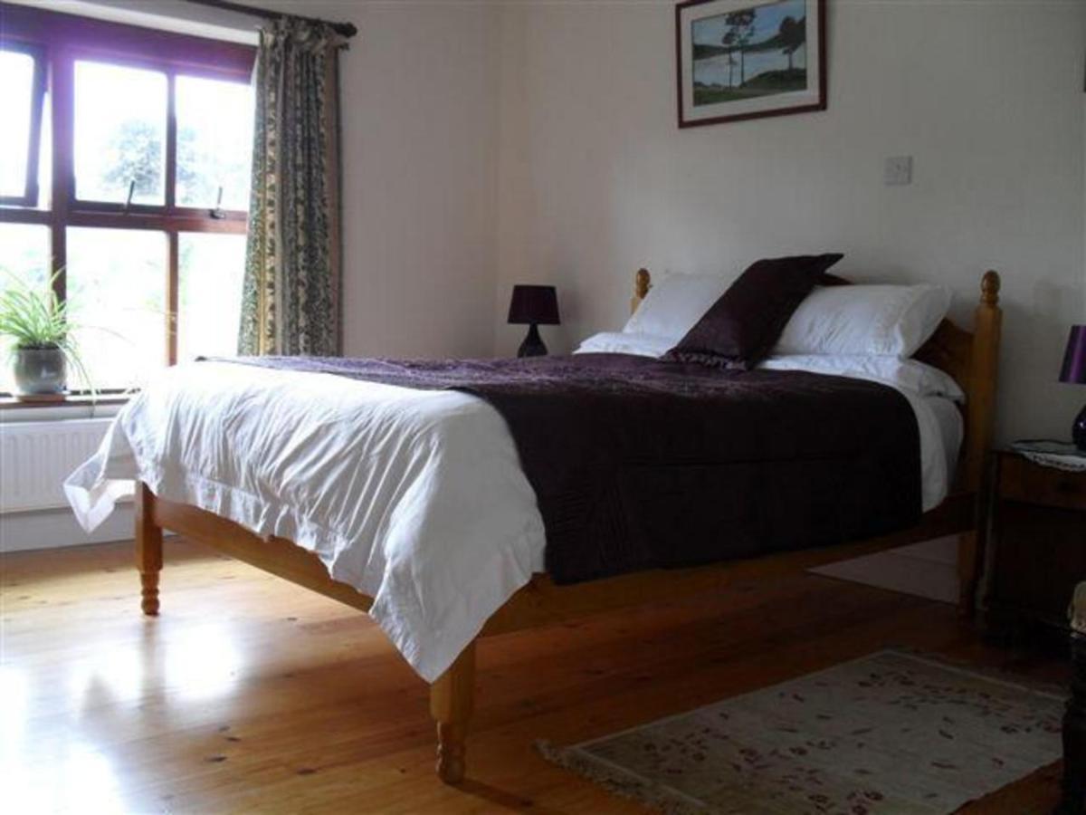 Apartment Lovely Sea View In Rineen - 4 Guests
