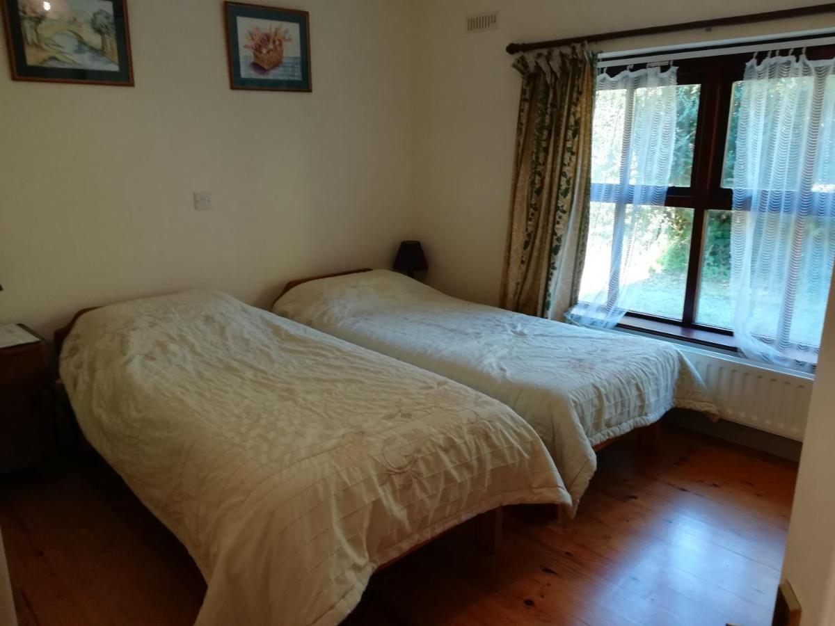 Lovely Sea View In Rineen - 4 Guests Skibbereen